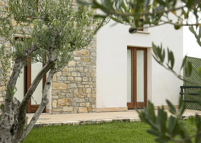 Hotel La Corte Del Sole Calatafimi